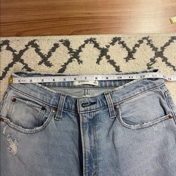 High Rise Mom Jeans - Picture 6 of 9